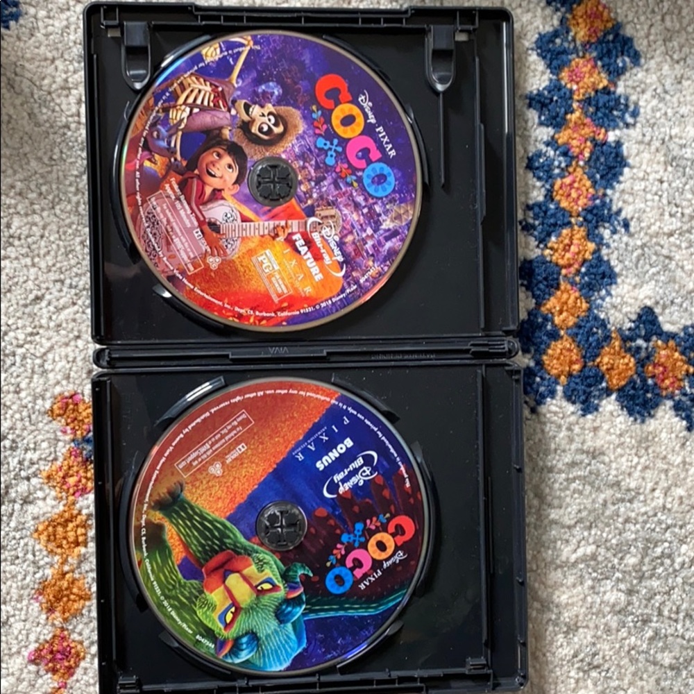 Coco dvds - Picture 2 of 4